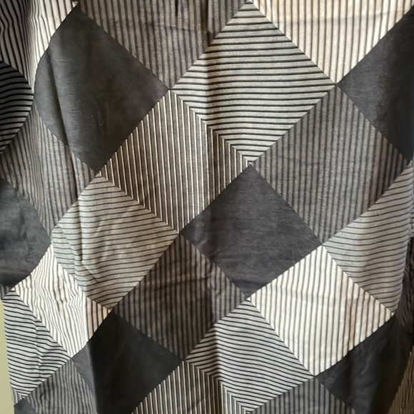 (2) Never Used Pillow Case Matching Abstract Strip Square Polyester Decorative - Picture 5 of 8